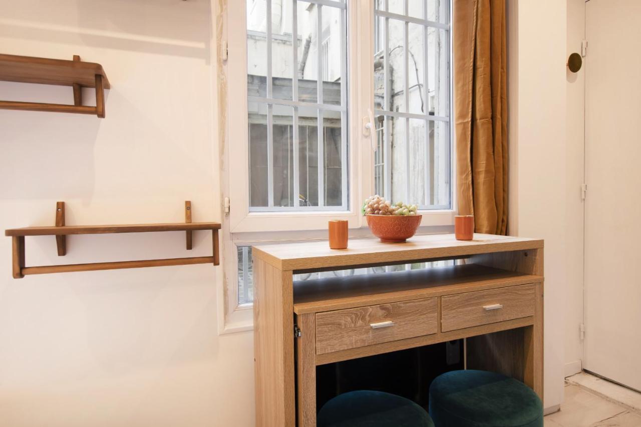 Guestready - Studio With Jacuzzi In The 10 Th Apartment Париж Екстериор снимка
